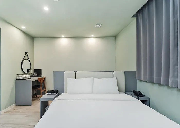Hotel Sloth Seomyeon